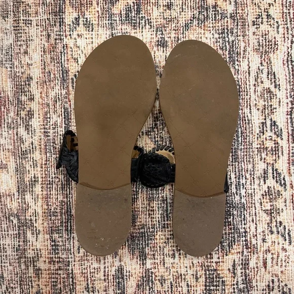 Jack Rogers Lauren Colorblock Black and White Sandal size 9.5 medium width 9.5M - Picture 4 of 5